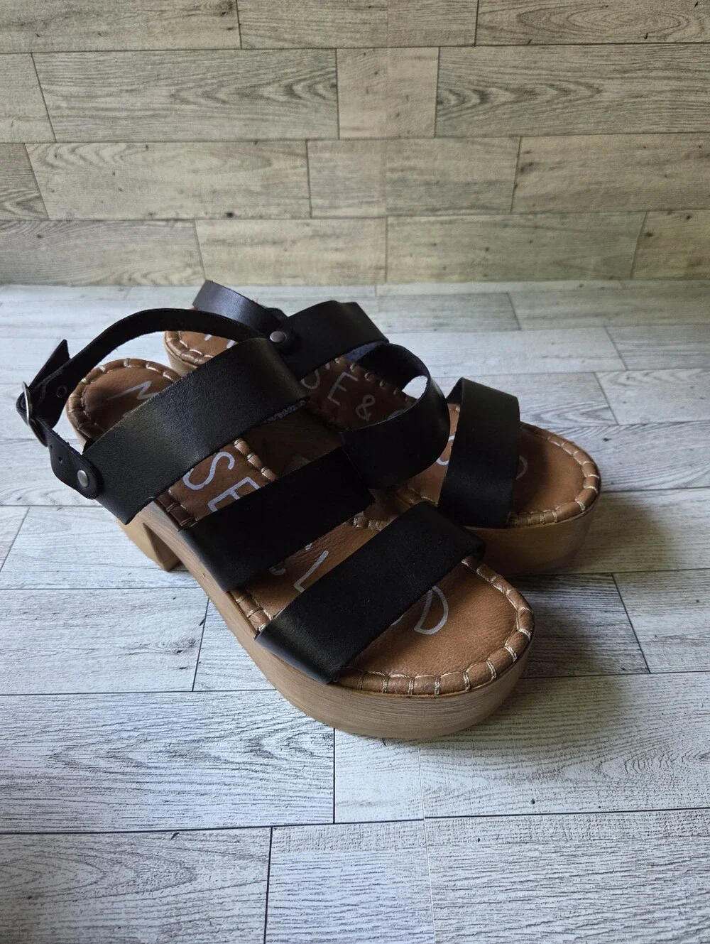 Musse & Cloud Black Leather Platform Sandals